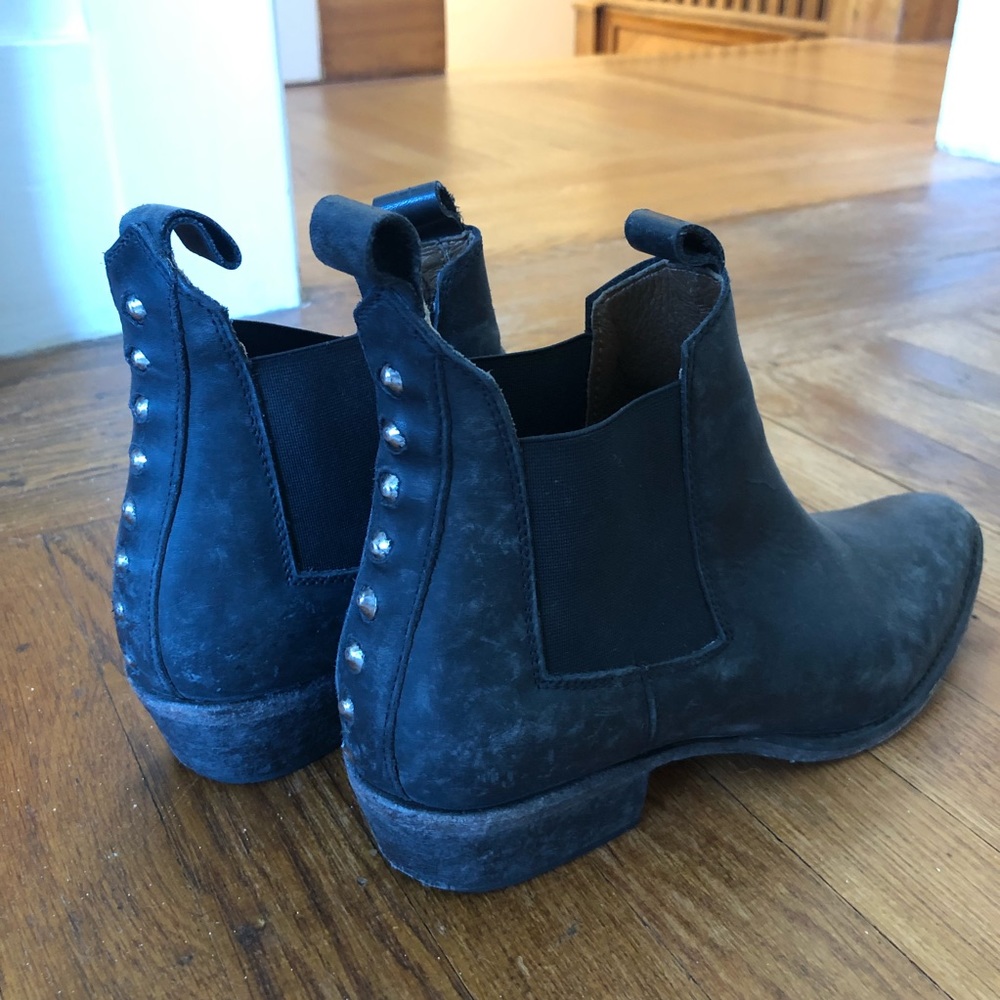Matisse Studded Chelsea Boot Distressed